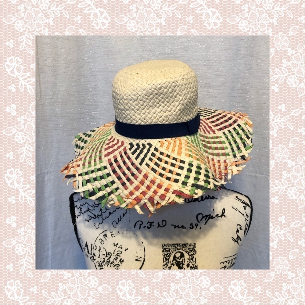 Super Cute Sunhat - 100% Paper - NWOT - Picture 2 of 4